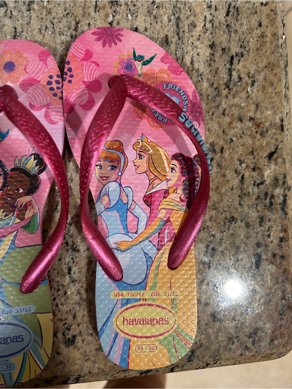 Havaianas Kids Pink Princess Character Flip Flops - Picture 3 of 4